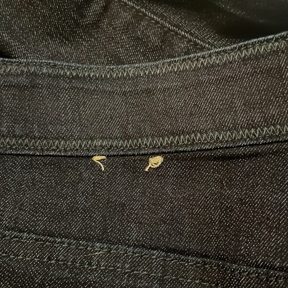 Chico's Fabulously Slimming Dark Wash Crop Blue Jeans Chico's Size 3/US Size 16 - Picture 14 of 15